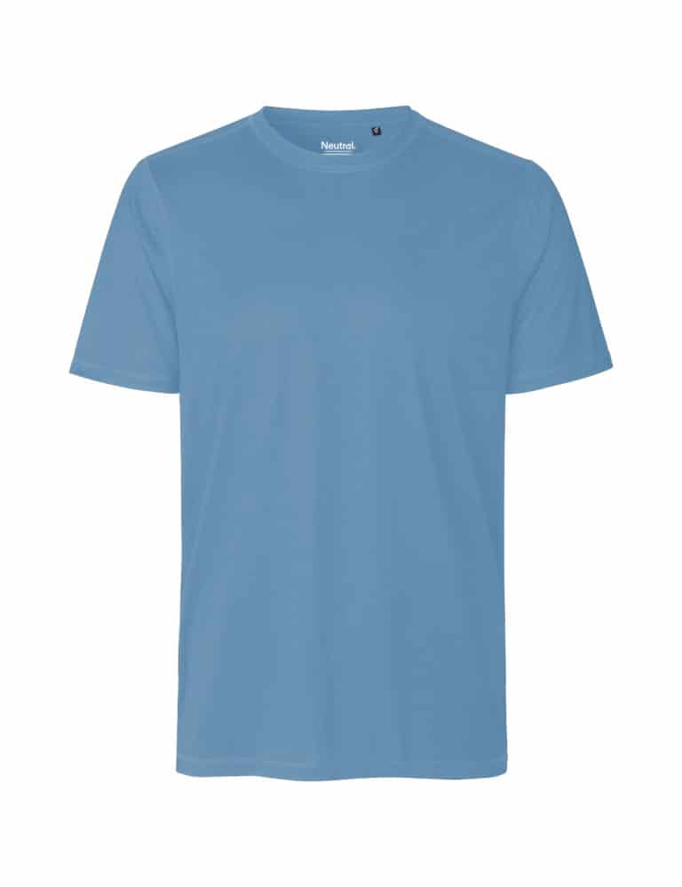 Denne t-skjorten er laget av 100% resirkulert polyester.