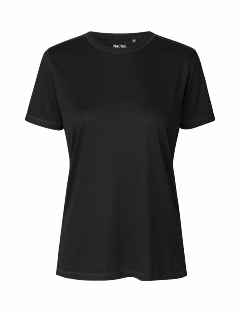 Denne t-skjorten er laget av 100% resirkulert polyester.