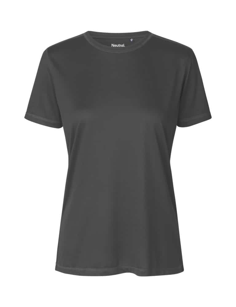 Denne t-skjorten er laget av 100% resirkulert polyester.