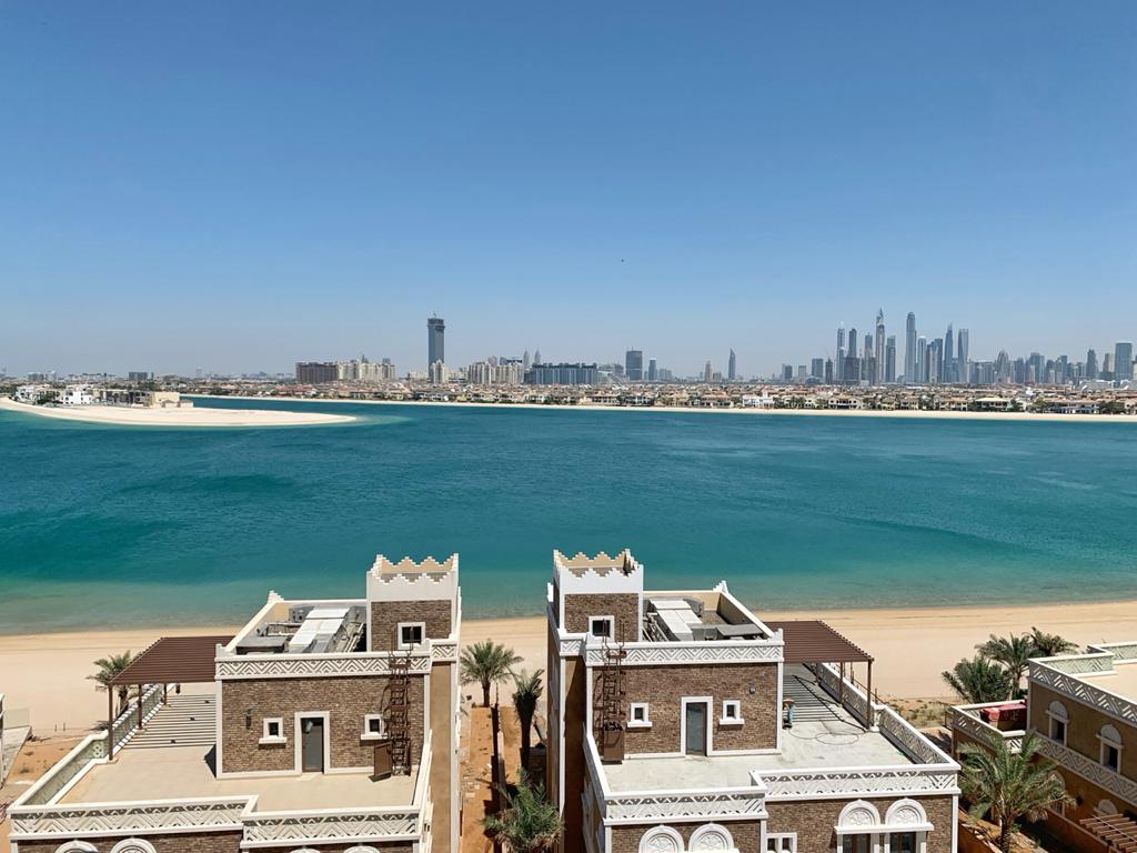 Amazing 5 Bedrooms On Balqis Residence , Palm Jumeirah